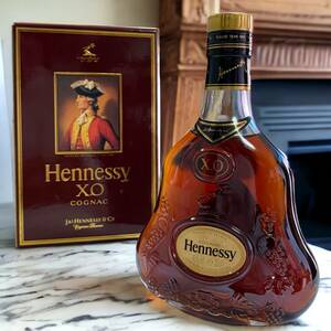 1円★【未開栓】Hennessy ヘネシー XO クリアボトル コニャック COGNAC ブランデー 金キャップ 古酒 700ml 40％ 箱付き