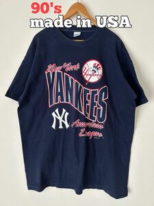 90s 古着　NY YANKEES ニューヨークヤンキース Tシャツ　プリントTシャツ　USA製 ネイビー