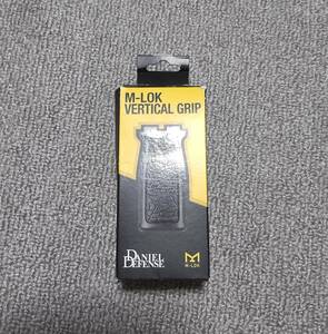 実物 Daniel Defense M-LOK Vertical grip