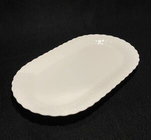 洋食器　ナルミ　シルキーホワイト NARUMI SilkyWhite 長皿　大サイズ