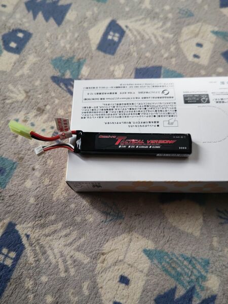 リポバッテリー 7.4v1100mAh25c