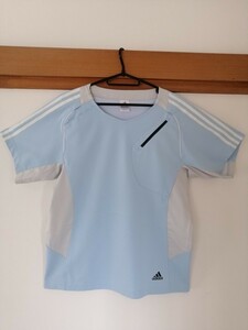 KAZEN adidas (アディダス) スクラブ SMS111 半袖L 医療白衣 介護 看護 カゼン 制服 ユニフォーム 男女兼用 Tシャツ 水色 サックス