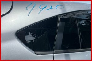 インプレッサ　GTE　クォーターガラス右　管理番号　4920