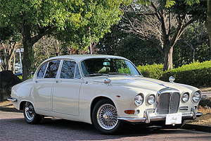 ☆☆1969y・Daimler420 sovereign !! 4.2L-DOHC SUTwinキャブ !! 内Exteriorbeautiful condition !! chrome・ワイヤーWheels !! Authorised inspection6/10 ☆☆