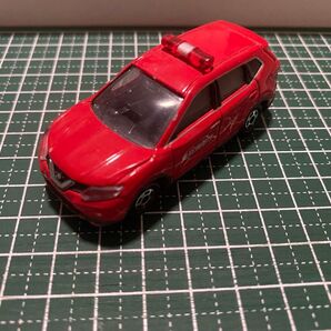 トミカ 日産 エクストレイル 消防指揮車