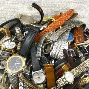 ▲二宮店▲【現状品】U5-9 腕時計 ジャンク まとめ売り 総重量8.4kg メーカー色々 メンズ/レディース/他の画像5