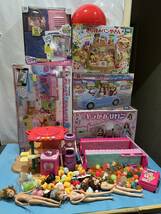 リカちゃん人形 バービー人形 おもちゃ フィギュア ドールハウス など 大量セット まとめ売り ファミリーカー キラかみサロン など 160_画像1