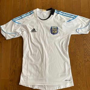 アディダス adidas サッカー　アルゼンチン　プラックティスシャツ 半袖　着丈73