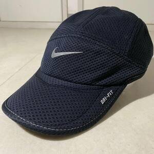 NIKE ナイキ ランニングキャップ DAYBREAK DRI-FIT ベルクロバック 黒 メッシュ