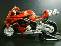 ニューレイ 1/32 ホンダ CBR600RR レーシング　#17 　miguel Duhamel HRC HONDA CBR 600RR New Ray_画像2