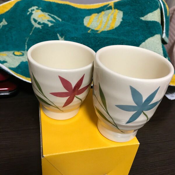 シビラ　ペア湯呑み茶碗