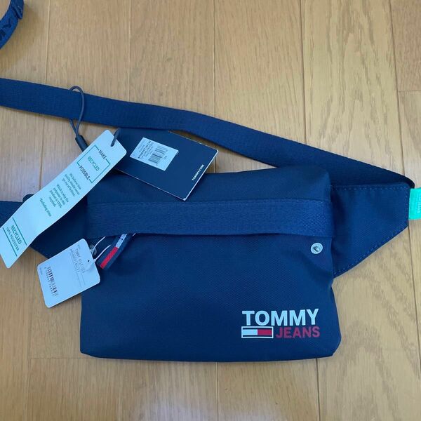 未使用品トミーヒルフィガー ショルダーバッグ ミニショルダーバッグ 黒 TOMMYHILFIGER TOMMY HILFIGER 