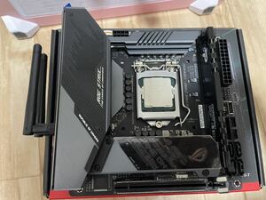 ASUS ROG z490 i gaming itxマザーボード　i3 10105f メモリ4gb？ セット　LGA1200