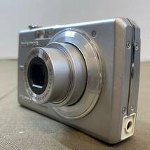 ●【MH-6798】中古品 OLYMPUS オリンパス FE-220 コンパクトデジカメ 充電器付属【レターパックプラス可】_画像4