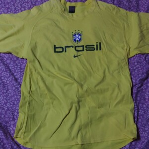 CBF NIKE　ブラジル 半袖Tシャツ　size　XL 古着。