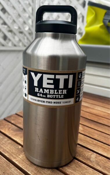 YETI イエティランブラー 64oz ステンレス保温ボトル