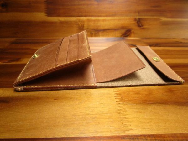 コンパクト財布 ホーウィン クロムエクセル 手縫い 二つ折り ミニ 小さい キャッシュレス ナチュラル ハンドメイド 革 エイジング