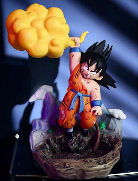 ドラゴンボール　孫悟空　幼少期　キントーン　　フィギュア