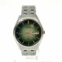 仙105 SEIKO TYPE Ⅱ 0903-8120 腕時計 クォーツ デイデイト グリーン文字盤 ラウンド セイコー タイプ2 メンズ 3針_画像2