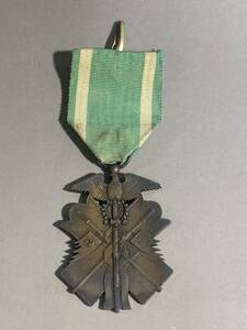 [2A25] седьмого класса заслуг Орден Золотого коршуна орден старый Япония армия подлинная вещь знак отличия 