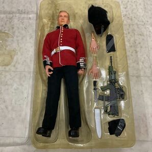 1円〜 DRAGON 1/6 COLDSTREAM GUARDS Guardsman malcolm Parksの画像2