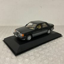 1円〜 ミニチャンプス 1/43 メルセデスベンツ 300E_画像2