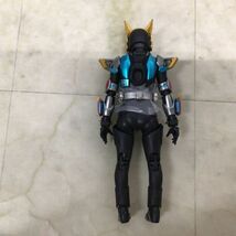 1円〜 S.H.Figuarts 仮面ライダーギーツ 仮面ライダーナーゴ ビートフォーム_画像3