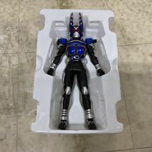 1円〜 S.H.Figuarts 真骨彫製法 仮面ライダーカブト 仮面ライダーガタック ライダーフォーム_画像2