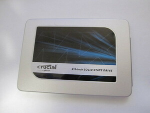 NO.B67 Crucial MX300 2.5インチ SATA SSD 275GB CT275MX300SSD1 動作品　