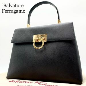 778【未使用級】Salvatore Ferragamo フェラガモ ハンドバッグ ガンチーニ サフィアーノ レザー 本革 腕掛け ゴールド金具 ブラック 黒色