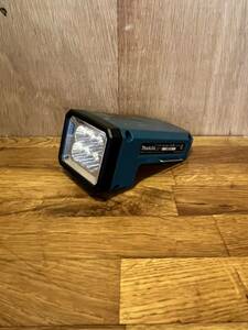 マキタ　makita USA LED 投光器 作業灯 ポータブル投光器 lxlm01 18v