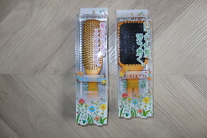  unused * Chantez ./ma Pepe .... cushion. Mini paddle brush + soft pin. tang ru care brush set postage :350 jpy 