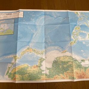 北京から見た地図「東アジア地勢図」　73×103cm 縮尺1:660万　