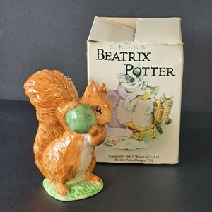 E5291 BESWICK производства Beth wik Peter Rabbit figyu Lynn [.. белка. nato gold ]BEATRIX POTTER Squirrel Nutkin украшение керамика 