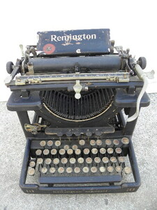 62 битва передний REMINGTONre Minton пишущая машинка / античный Vintage произведение искусства старый инструмент . павильон Cafe 