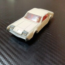 【レトロ】箱なし☆ 現状品 ミニカー Siku Oldsmobile Toronado オールズモビル トロネード　白 ☆_画像3