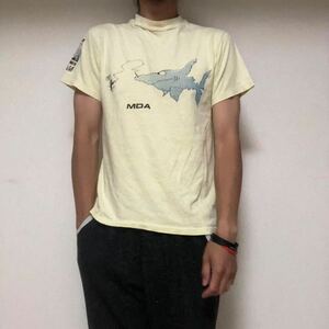 ビンテージ80s MDA Guamダイビング企業物TシャツS小さいサイズ　チビTヘインズ　トリコタグ　袖裾シングルステッチ