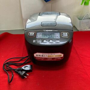 【ZOJIRUSHI マイコン炊飯ジャー 3合炊き】象印 炊飯器 電気機器【倉庫】0529