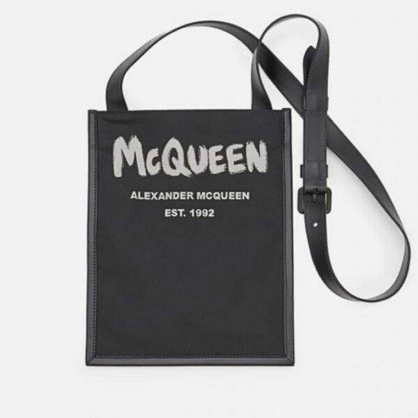 Alexander McQueen graffiti logo-print messenger bag 新品未使用 