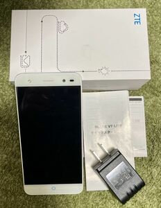 【中古】ZTE BLADE V7 LITE