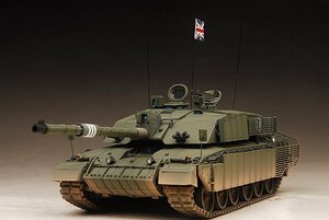 維1/35イギリス主力戦車Challenger2デザートチャレンジャー II 完成品B338