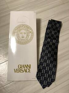 44902　ヴェルサーチ　ネクタイ　GIANNI VERSACE ブランド小物　紳士　スーツ　未使用　自宅保管品