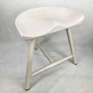 ミルカーズチェア 半円形 三本脚 椅子 いす 木製 ＭＩＬＫＥＲ’ｓ ｃｈａｉｒ ウッディ 中古 傷あり 雑貨/219