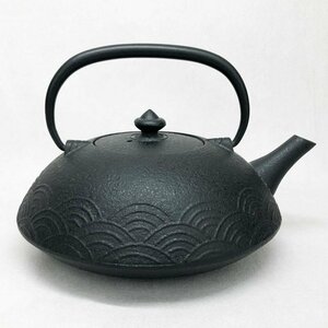 ｗａｚｕｑｕ 南部鉄器 鉄瓶 鉄器 湯沸 茶器 茶道具 急須 鋳物 波 重量約１３００ｇ 錆あり ギフト/219