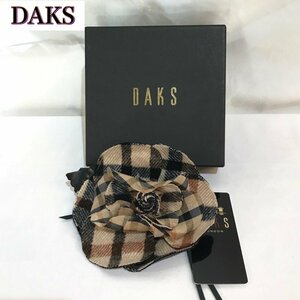 未使用品 ＤＡＫＳ イタリア製 毛 茶色 チェック柄 ダックス コーサージュ 花 箱付 ベージュ クラシック 雑貨/269