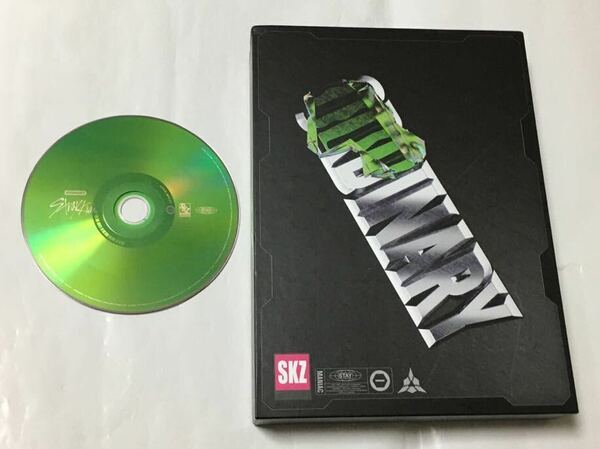送料込み　STRAY KIDS　ストレイキッズ　SKZ　CD　☆ODDINARY☆　7曲　韓国盤　スキズ　StrayKids　K-POP