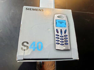 Simens S40シーメントS40 携帯電話 海外 トライバンド携帯　コレクションに