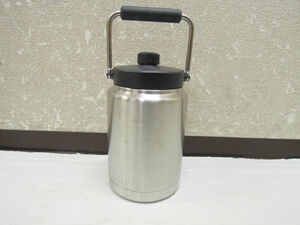 2170) YETI イエティ ハーフ ガロンジャグ 64oz 1893ml 水筒