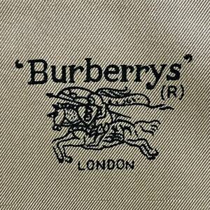 Burberrys’バーバリーズ　ブラウス・スカーフ　中古品