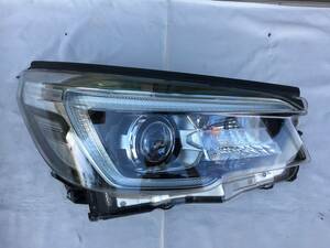 ★Subaru Forester SK5 SK9 SKE 前期 Genuine rightヘッドLight KOITO100-6045L 打刻 JJ